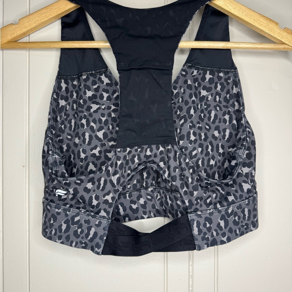On-The-Go Midi Medium Impact Sports Bra - Picture 5 of 13